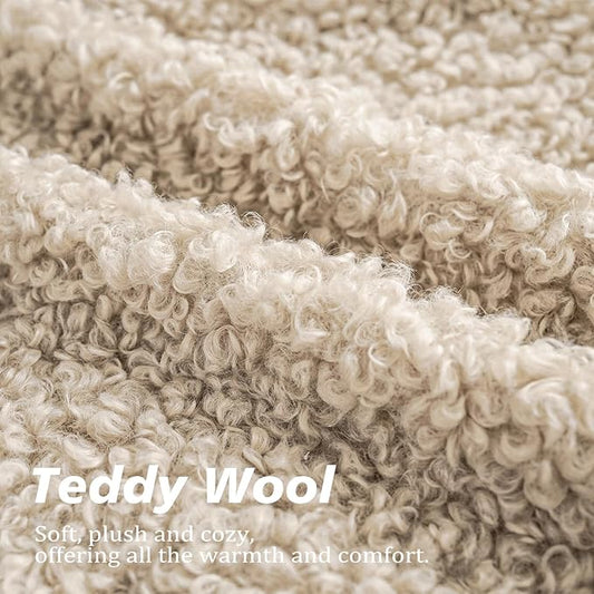 Foindtower 2 Pieces 20x20 Inch Light Khaki, Faux Fur Throw Pillow Cover Accent Sherpa Pillow Fuzzy Soft Pillowcases Sheepskin Decorative Fleece Cushion Case for Bed Couch Living Room