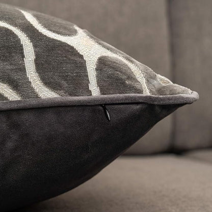 Yangest Silver Grey Square Throw Pillow Cover Wavy Velvet Cushion Cover Modern Zippered Pillowcase for Sofa Couch Bedroom Living Room Chair, 18 x 18 Inch
