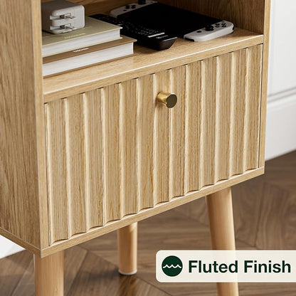 Side Table with Charging Station, Modern End Table with Fluted Drawer, Bedside Table, Night Stand with 2 Tiers Storage Space, for Bedroom, Living Room, Oak