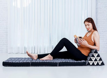 Leewadee - Comfortable Japanese Floor Mattress - Thai Floor Bed with Triangle Cushion - Futon Mattress - Thai Massage Mat, 67 x 21 inches, Black White, Kapok Filling
