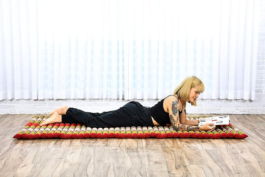 Leewadee - Kapok Roll Mat – Handcrafted Folding Sleep & Relaxation Mattress from Thailand, Ideal as Guest Bed, Camping Mat, Yoga Mat or Traditional Futon, 75 x 39 inches, Green Red
