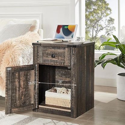 SOOWERY Nightstands Set of 2, Nightstand with Charging Station, Farmhouse End Table with Barn Door and Drawer, Rustic Wood Sofa Side Table for Bedroom, Living Room, Dark Rustic Oak
