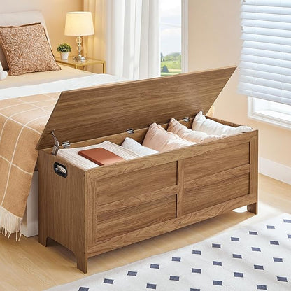 Storage Chest, 47.2” Large Toy Chest, Entryway Storage Trunk, Storage Bench with Safety Hinge, Entrance Bench for Living Room, Entrance, Bedroom, Honey Brown SCOR48901