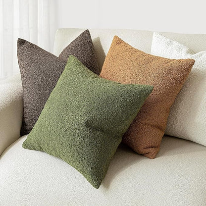 Foindtower Pack of 2 Modern Textured Boucle Throw Pillow Covers Accent Solid Decorative Pillow Cases Cozy Woven Couch Cushion Case for Chair Sofa Bedroom Living Room Home Decor, 18 x 18 Inch,Green
