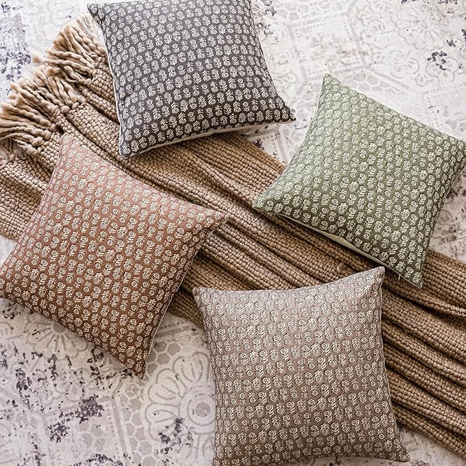 Foindtower Set of 2 Decorative Vintage Floral Print Throw Pillow Covers Neutral Modern Farmhouse Cushion Covers Boho Home Decor for Sofa Chair Couch Bedroom Living Room Outdoor,18×18 Inch,Tan Taupe